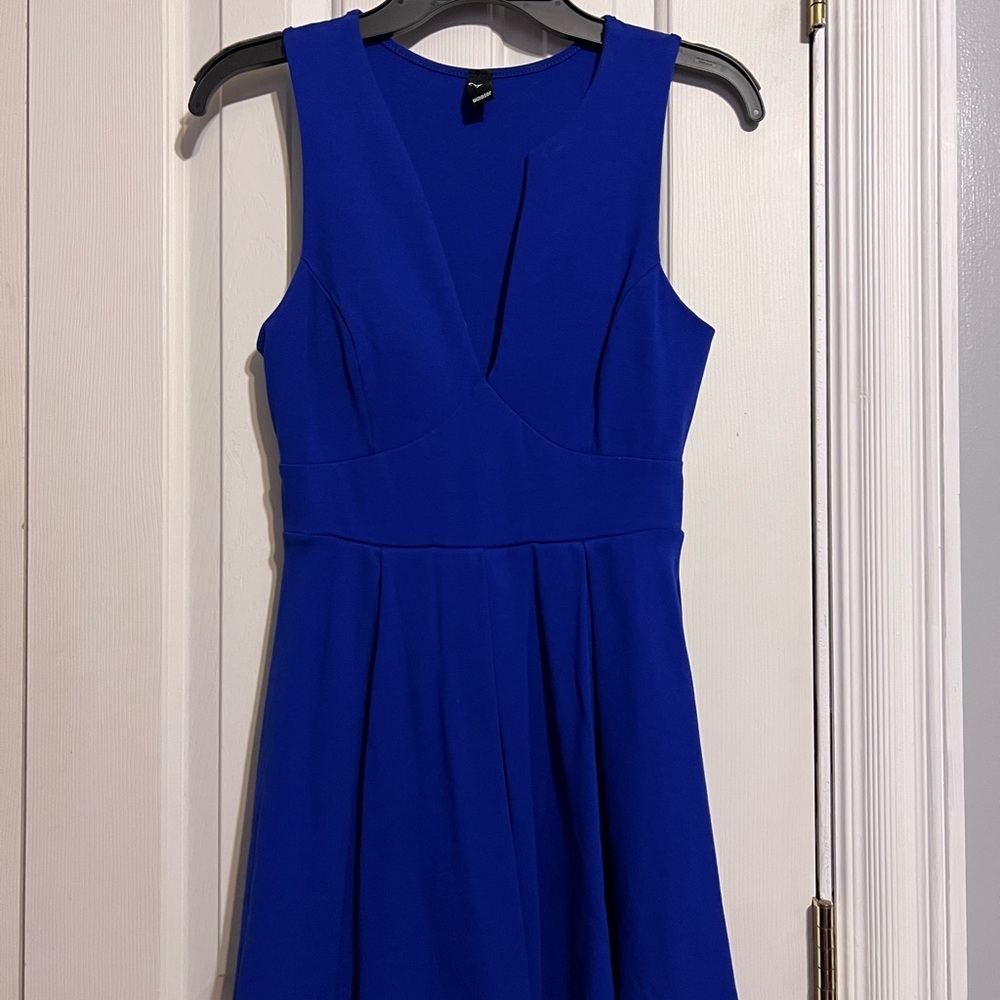 Elegant Blue Sleeveless Dress